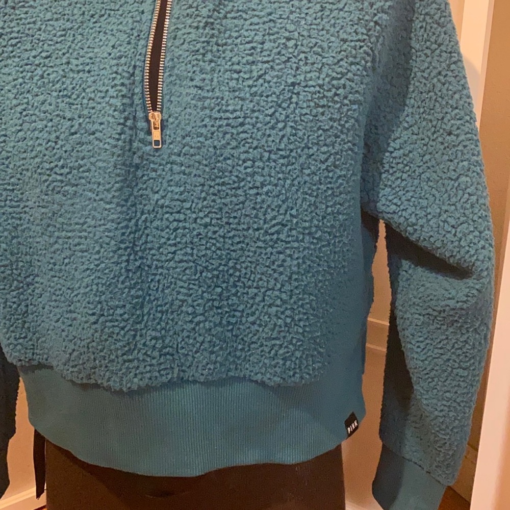 Pink Crop Micro Fleece - Picture 2 of 9
